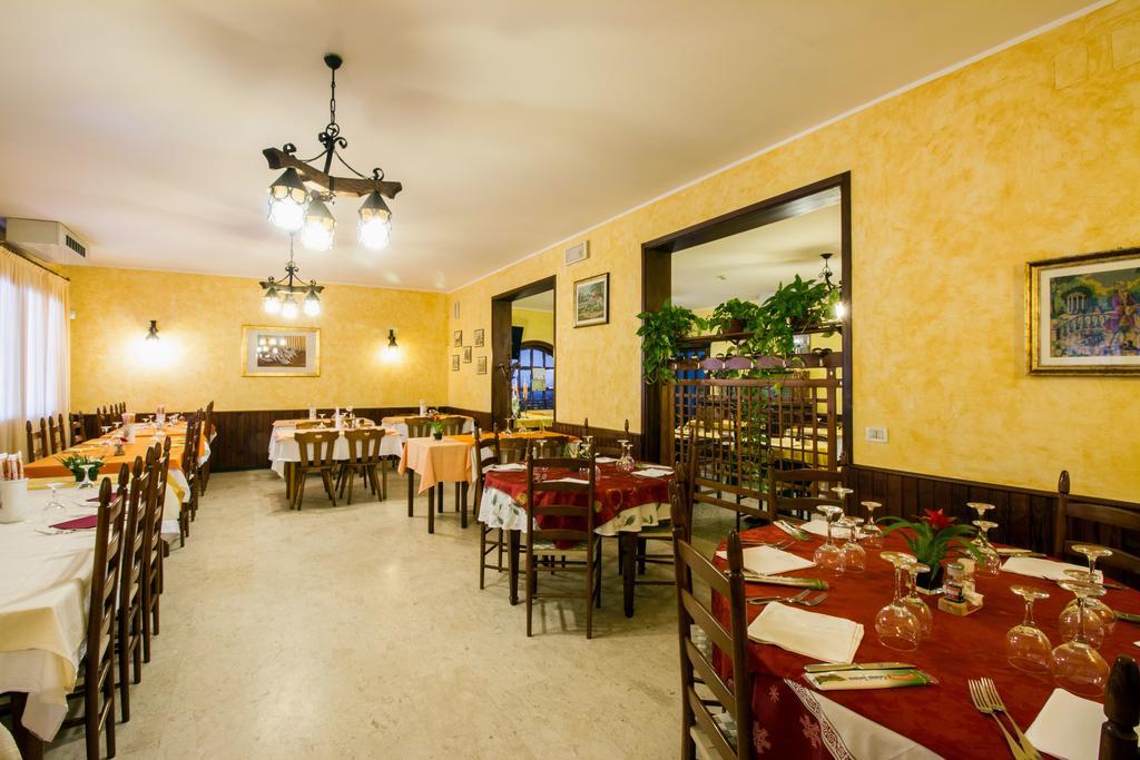 Albergo Ristorante Da Felice Loria Εξωτερικό φωτογραφία